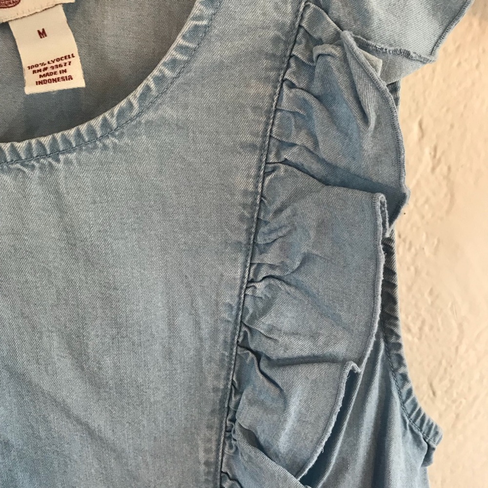 Sleeveless Chambray Ruffle Top - Picture 3 of 5